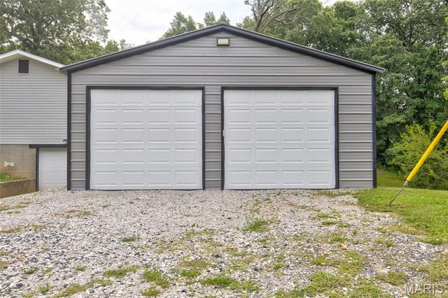 15337 Jeffrey Lane, Brighton, IL 62012