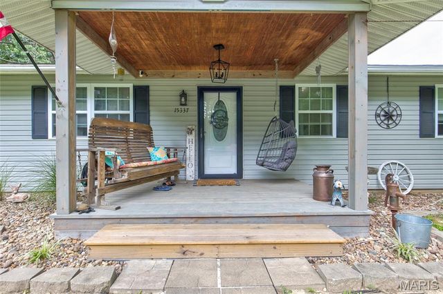 15337 Jeffrey Lane, Brighton, IL 62012