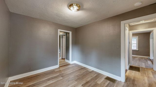1826 S 24th St, Louisville, KY 40210