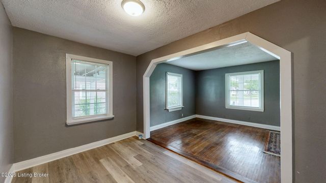 1826 S 24th St, Louisville, KY 40210