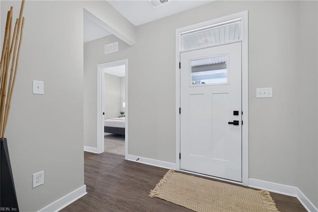 2213 Mainsail DR, Carrollton, VA 23314