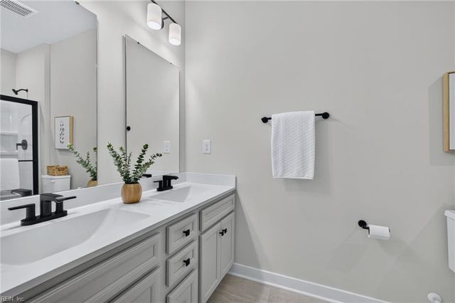 2213 Mainsail DR, Carrollton, VA 23314