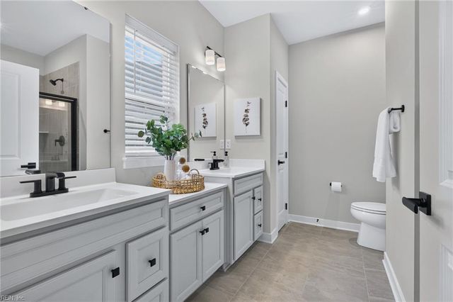 2213 Mainsail DR, Carrollton, VA 23314