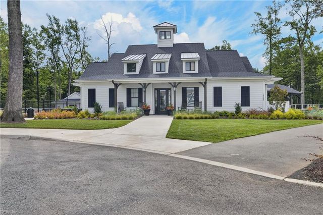 2213 Mainsail DR, Carrollton, VA 23314