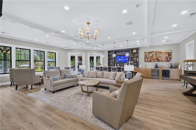 2213 Mainsail DR, Carrollton, VA 23314