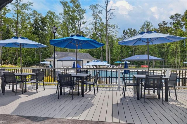 2213 Mainsail DR, Carrollton, VA 23314