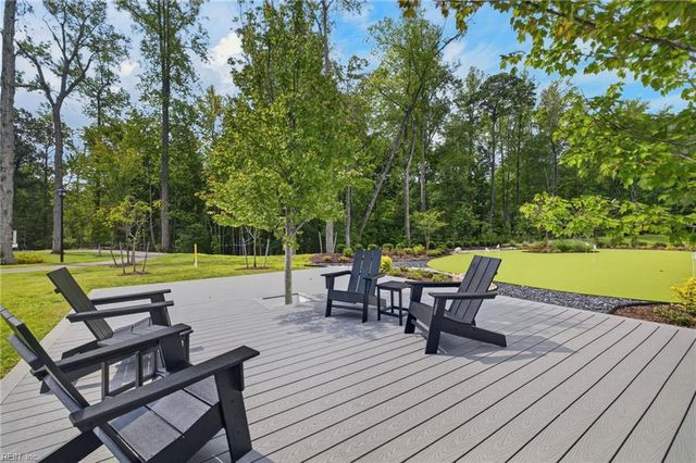2213 Mainsail DR, Carrollton, VA 23314