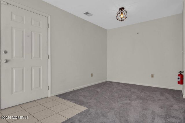 25 Jockey Lane, Tinton Falls, NJ 07753