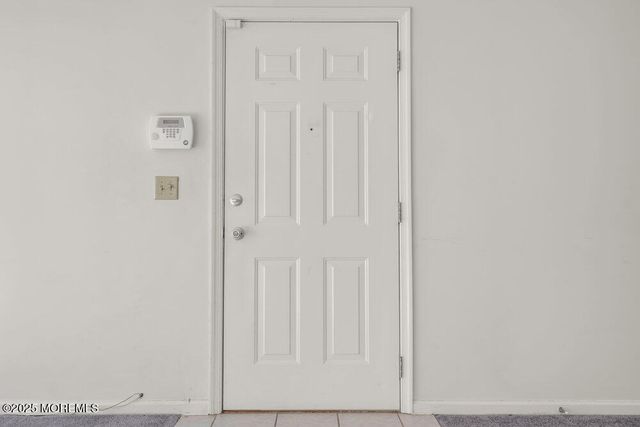 25 Jockey Lane, Tinton Falls, NJ 07753