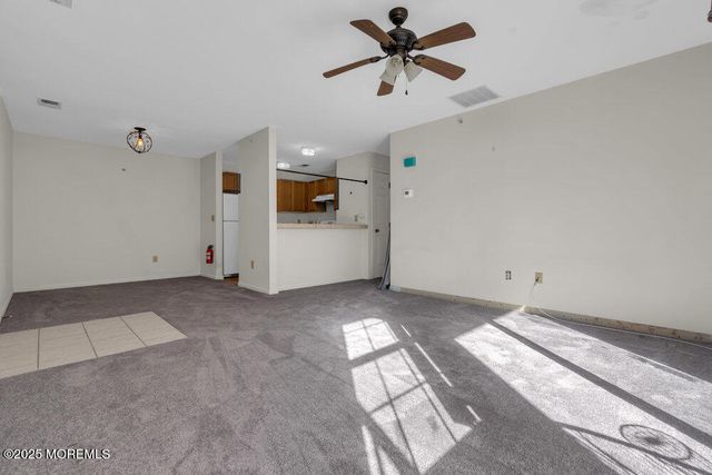 25 Jockey Lane, Tinton Falls, NJ 07753