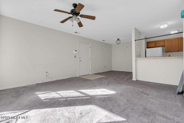 25 Jockey Lane, Tinton Falls, NJ 07753