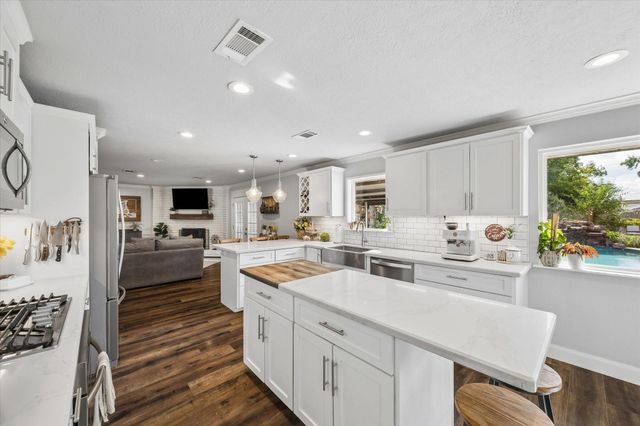 12806 Britt Road, Brookside, TX 77581