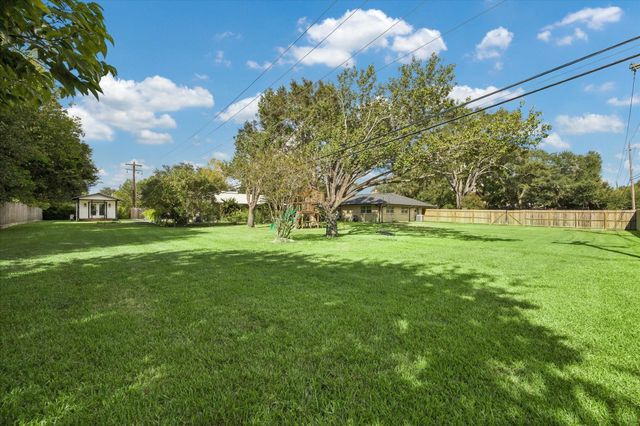 12806 Britt Road, Brookside, TX 77581