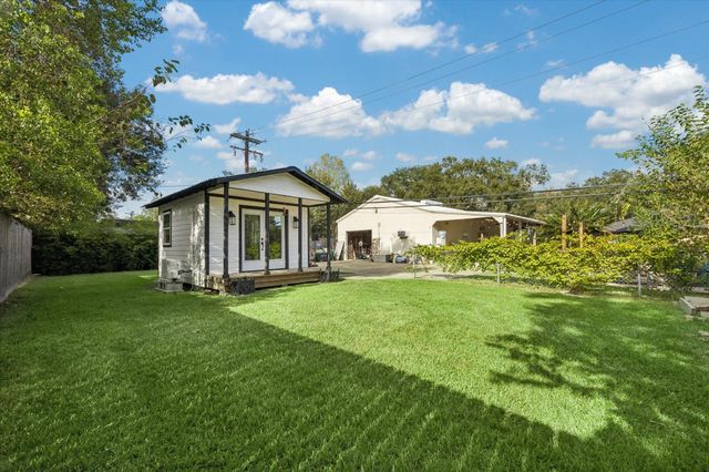 12806 Britt Road, Brookside, TX 77581