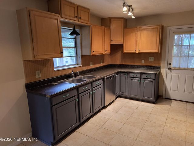 1183 VIOLET Street, Atlantic Beach, FL 32233