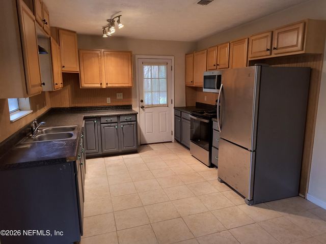 1183 VIOLET Street, Atlantic Beach, FL 32233