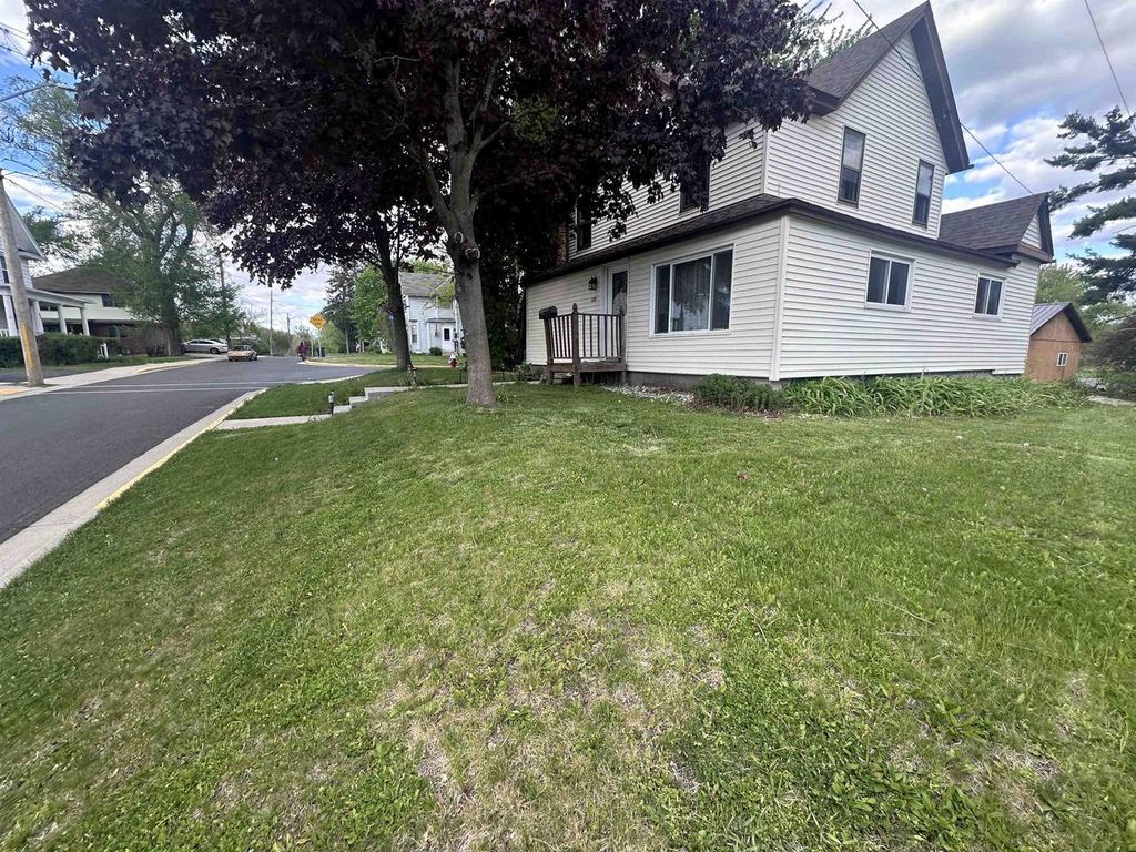172 Mill Street, Waterloo, WI 53594