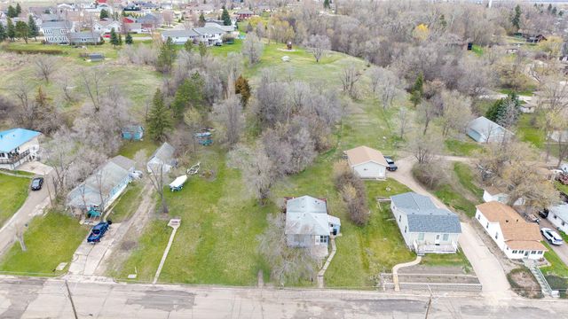 710 & 720 5th Street NW, Valley City, ND 58072