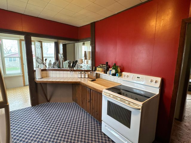 710 & 720 5th Street NW, Valley City, ND 58072