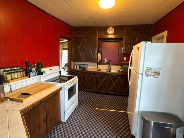 710 & 720 5th Street NW, Valley City, ND 58072