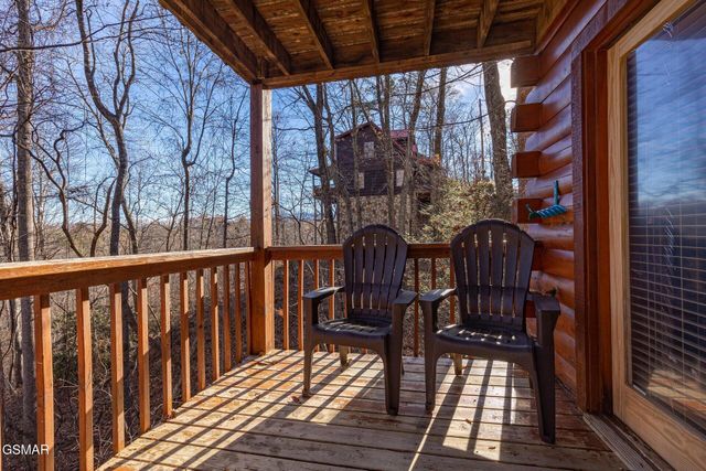 1628 Ginnys Trail, Sevierville, TN 37876