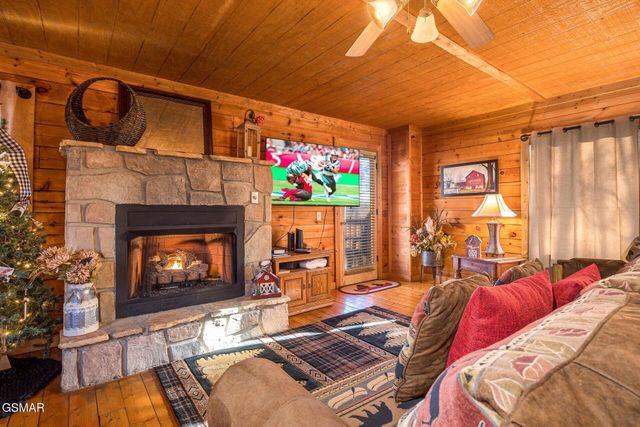 1628 Ginnys Trail, Sevierville, TN 37876