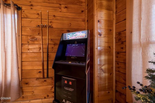 1628 Ginnys Trail, Sevierville, TN 37876