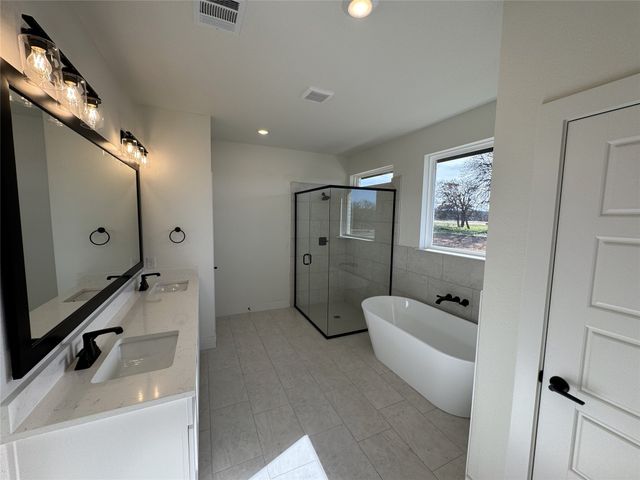 2004 Camden Drive, Springtown, TX 76082