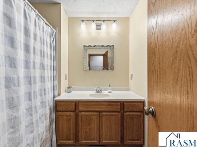 526 E Beaver Street, Belle Plaine, MN 56011