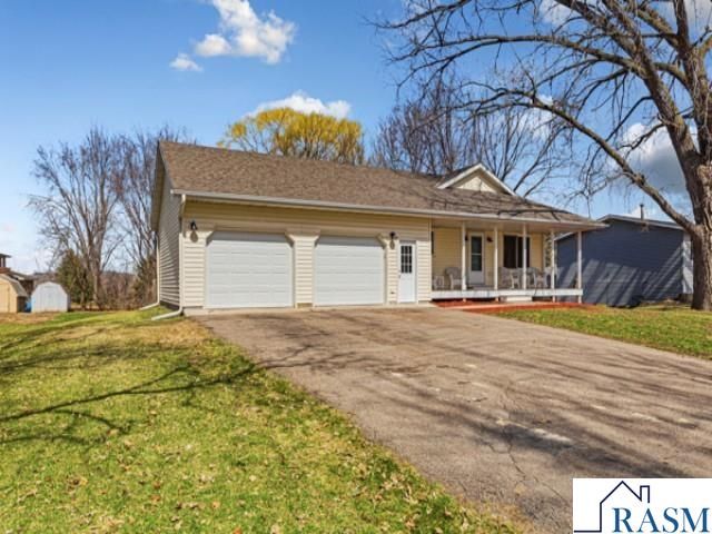 526 E Beaver Street, Belle Plaine, MN 56011