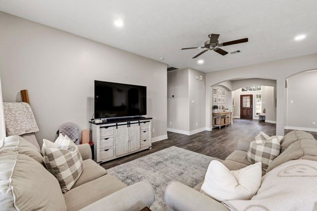 3426 Tulip Trace Drive, Spring, TX 77386