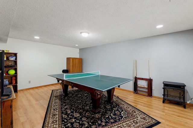 1051 N Aksarben Ct, Wichita, KS 67235