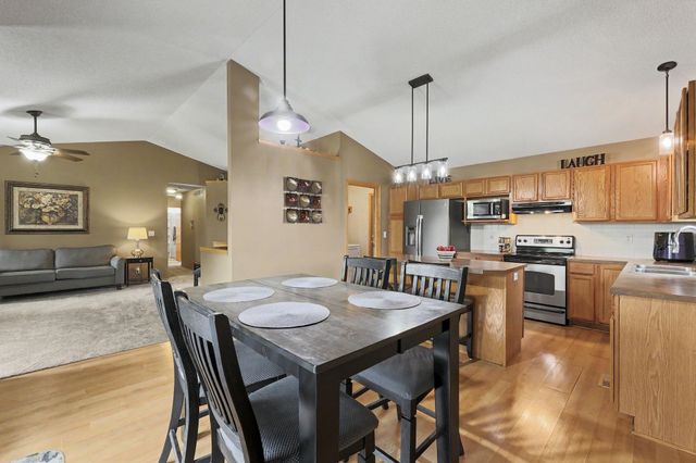 1051 N Aksarben Ct, Wichita, KS 67235