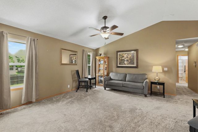 1051 N Aksarben Ct, Wichita, KS 67235