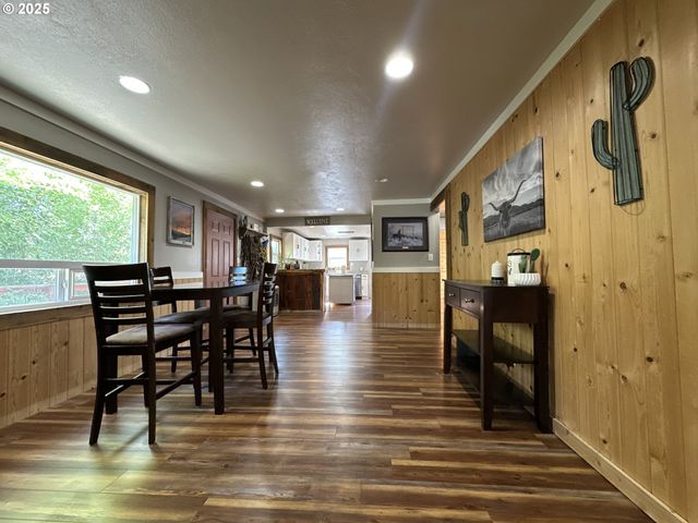 748 E MAIN St, John Day, OR 97845