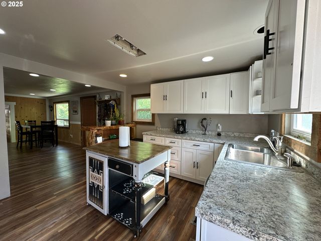 748 E MAIN St, John Day, OR 97845