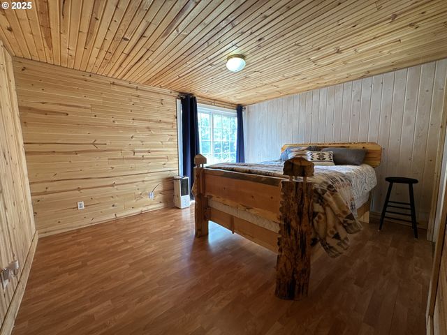 748 E MAIN St, John Day, OR 97845