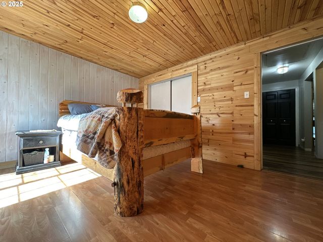 748 E MAIN St, John Day, OR 97845