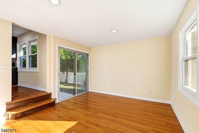 45 N Laurel Ave, Woodbridge Twp., NJ 08830
