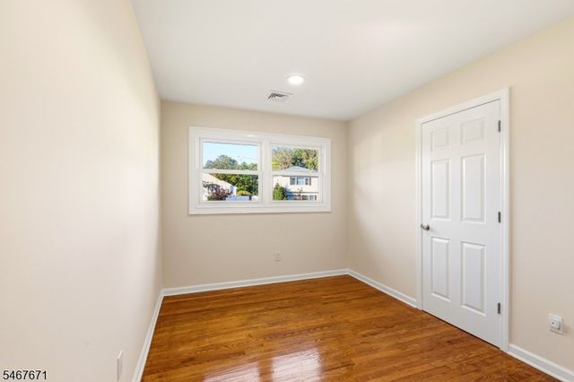 45 N Laurel Ave, Woodbridge Twp., NJ 08830