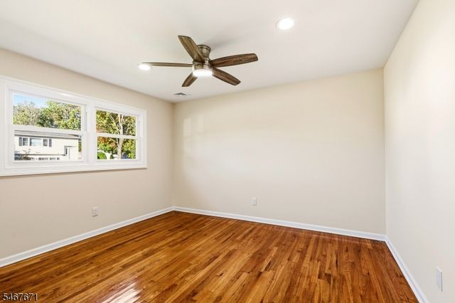 45 N Laurel Ave, Woodbridge Twp., NJ 08830