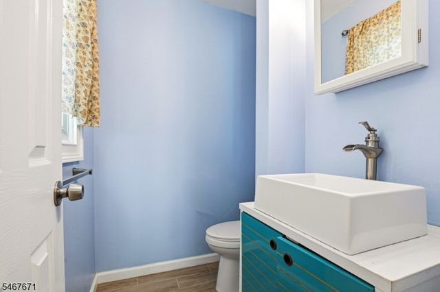 45 N Laurel Ave, Woodbridge Twp., NJ 08830