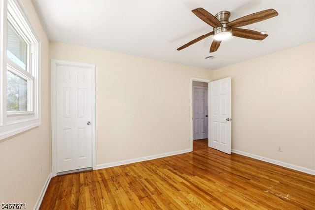 45 N Laurel Ave, Woodbridge Twp., NJ 08830