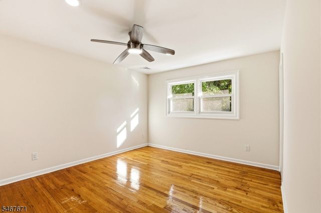 45 N Laurel Ave, Woodbridge Twp., NJ 08830