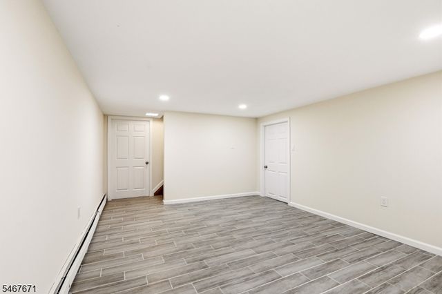 45 N Laurel Ave, Woodbridge Twp., NJ 08830