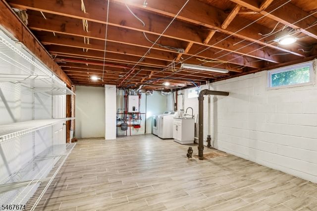 45 N Laurel Ave, Woodbridge Twp., NJ 08830
