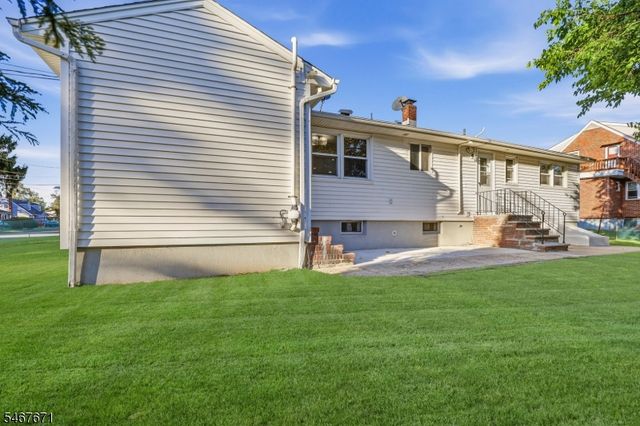 45 N Laurel Ave, Woodbridge Twp., NJ 08830