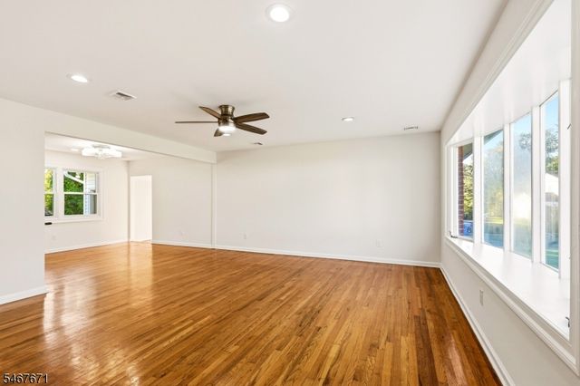 45 N Laurel Ave, Woodbridge Twp., NJ 08830
