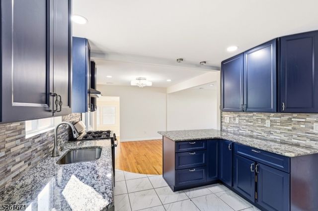 45 N Laurel Ave, Woodbridge Twp., NJ 08830