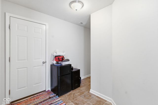 6314 Silver Leaf Drive, Zionsville, IN 46077